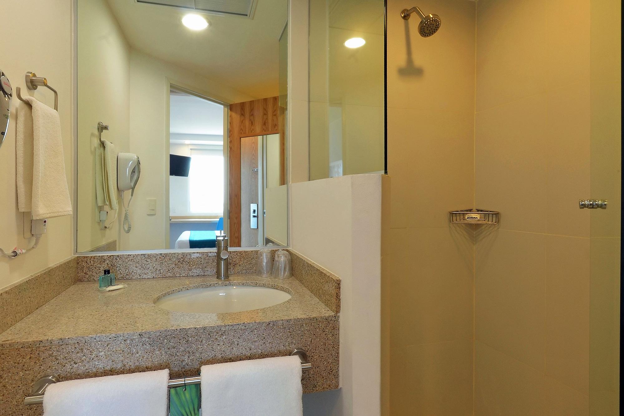 One Guadalajara Tapatio Hotel Tlaquepaque Екстериор снимка