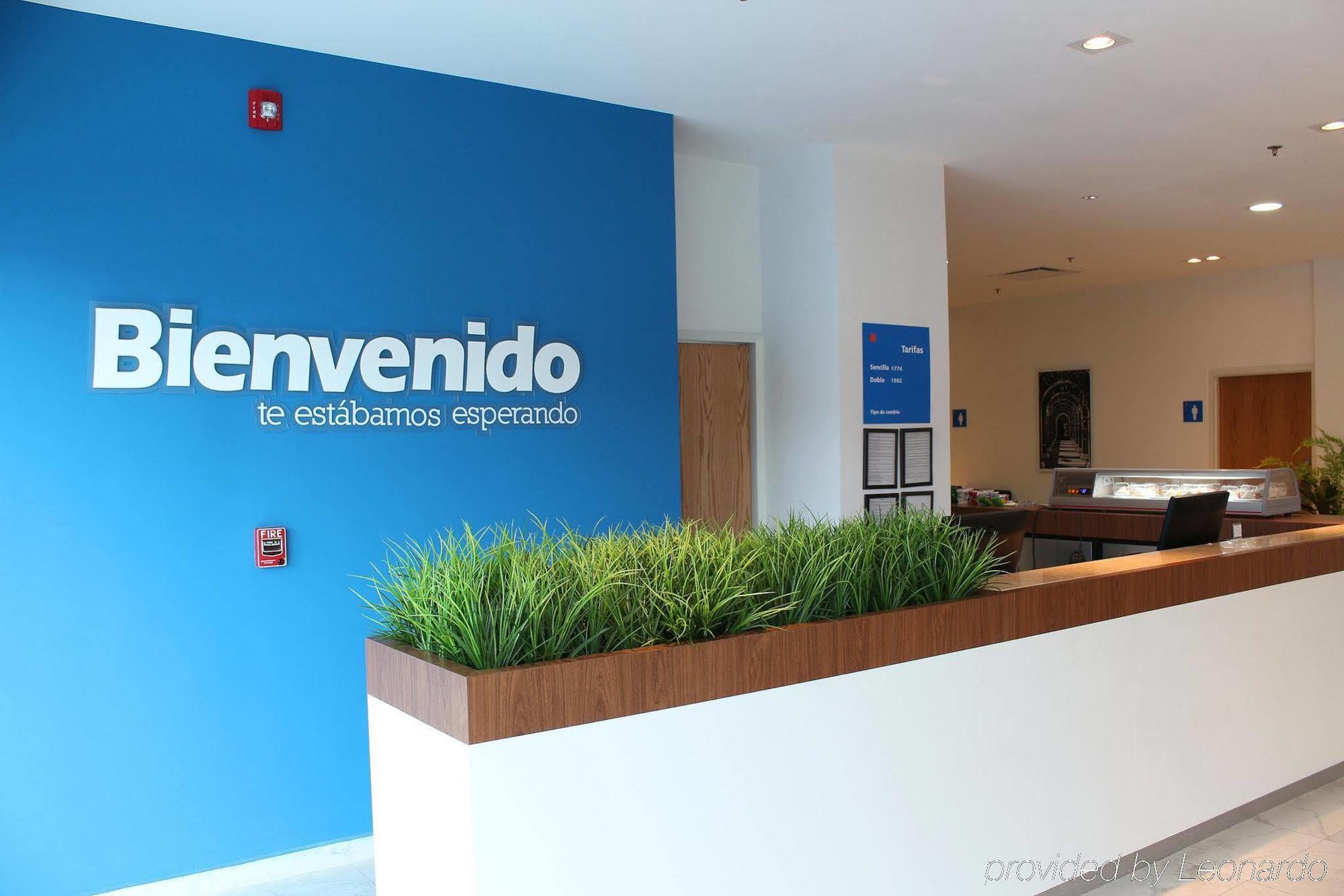 One Guadalajara Tapatio Hotel Tlaquepaque Интериор снимка