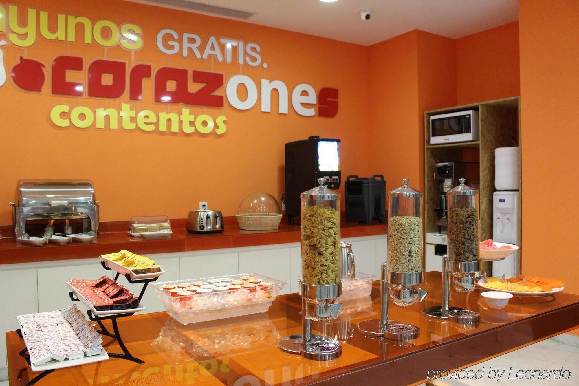 One Guadalajara Tapatio Hotel Tlaquepaque Екстериор снимка